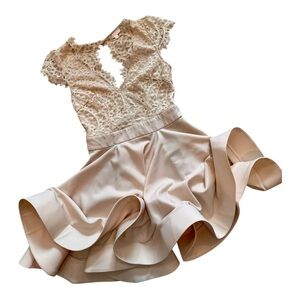 Luxxel Cream Lace Short Formal Dress